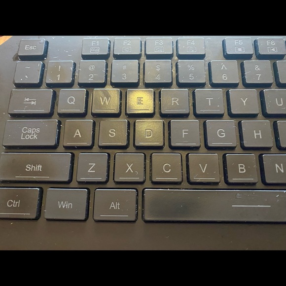 Redragon K502 Keyboard - Picture 2 of 5